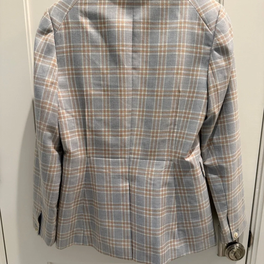 Blazer - Picture 2 of 3